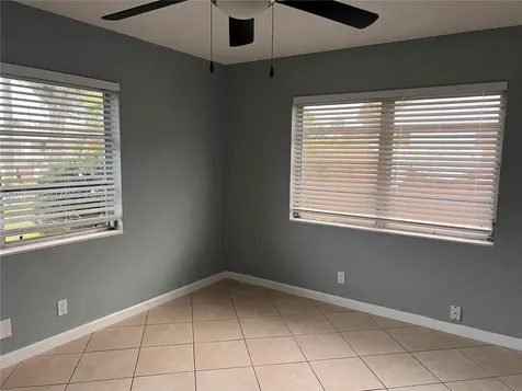 165 SE 4 Avenue Deerfield Beach FL 33441