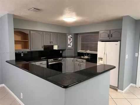 165 SE 4 Avenue Deerfield Beach FL 33441