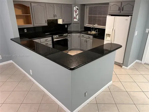 165 SE 4 Avenue Deerfield Beach FL 33441