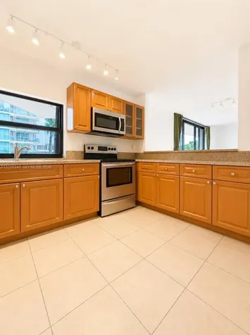 555 NE 30th Street Miami FL 33137