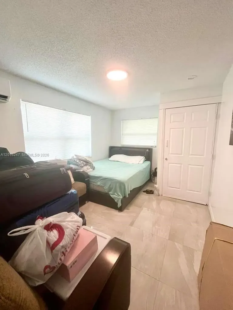 6201 SW 37 Court Davie FL 33314