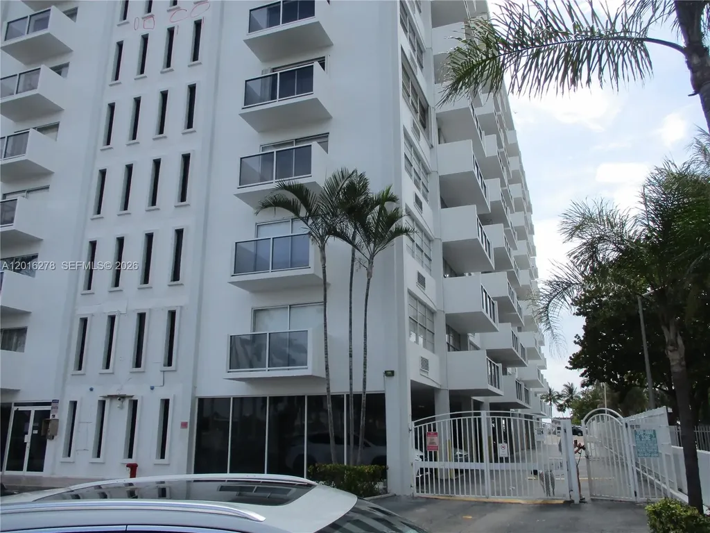 5313 Collins Avenue Miami Beach FL 33140