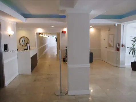 5313 Collins Avenue Miami Beach FL 33140