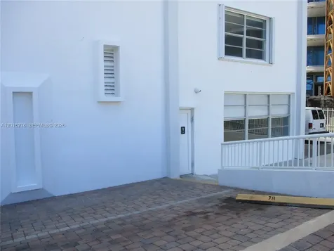 5313 Collins Avenue Miami Beach FL 33140