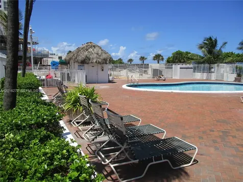 5313 Collins Avenue Miami Beach FL 33140