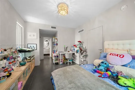300 S Biscayne Boulevard Miami FL 33131
