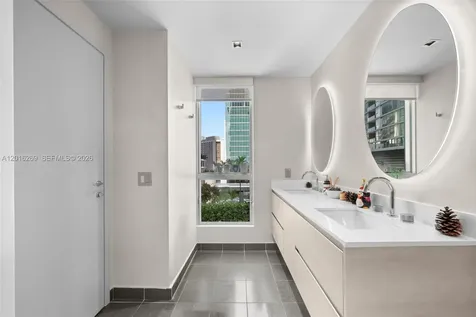 300 S Biscayne Boulevard Miami FL 33131