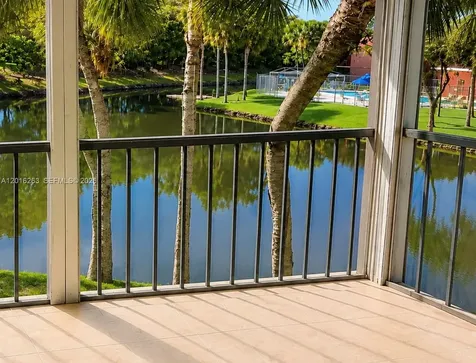 309 Lakeview Drive Weston FL 33326