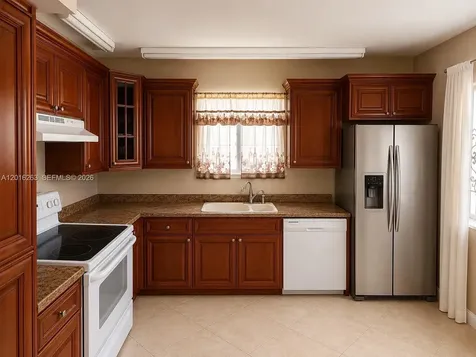 309 Lakeview Drive Weston FL 33326
