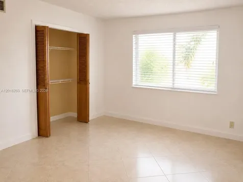 309 Lakeview Drive Weston FL 33326