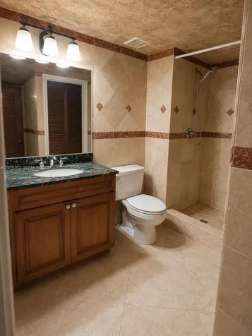 309 Lakeview Drive Weston FL 33326
