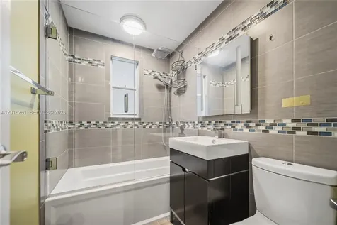 7207 Bay Drive Miami Beach FL 33141