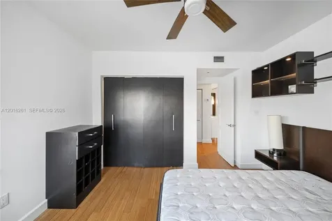 7207 Bay Drive Miami Beach FL 33141