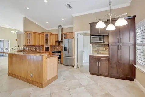 12486 SW 9th Place Davie FL 33325