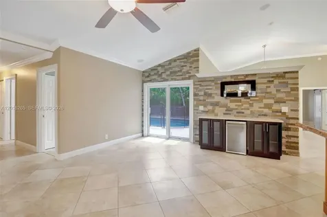 12486 SW 9th Place Davie FL 33325