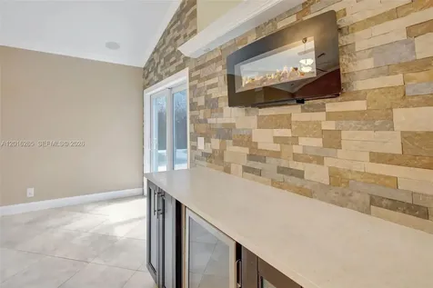 12486 SW 9th Place Davie FL 33325