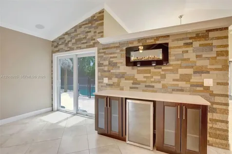 12486 SW 9th Place Davie FL 33325