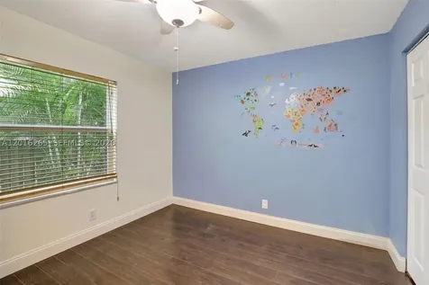 12486 SW 9th Place Davie FL 33325