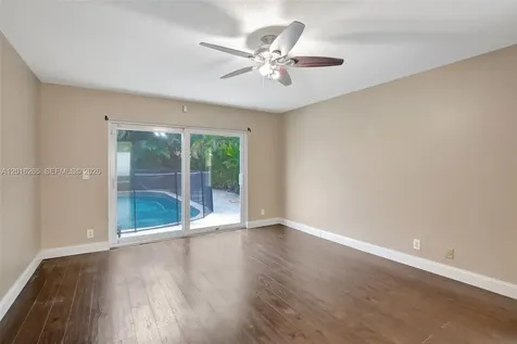12486 SW 9th Place Davie FL 33325