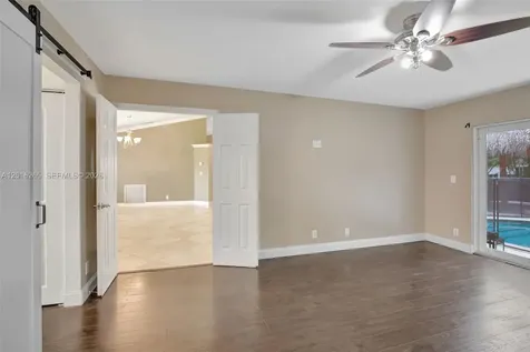 12486 SW 9th Place Davie FL 33325