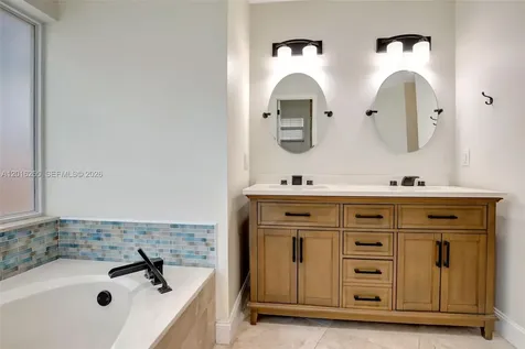 12486 SW 9th Place Davie FL 33325