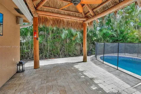 12486 SW 9th Place Davie FL 33325