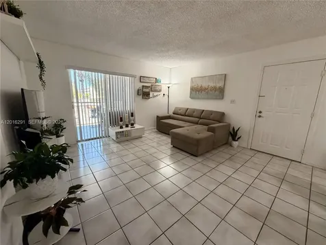 8520 SW 212th Street Cutler Bay FL 33189