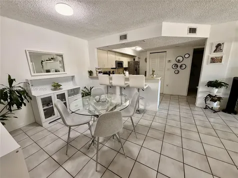 8520 SW 212th Street Cutler Bay FL 33189