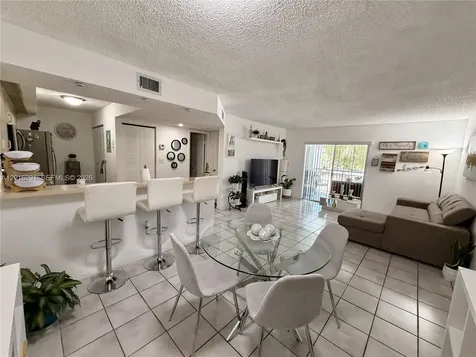 8520 SW 212th Street Cutler Bay FL 33189