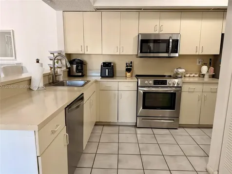 8520 SW 212th Street Cutler Bay FL 33189