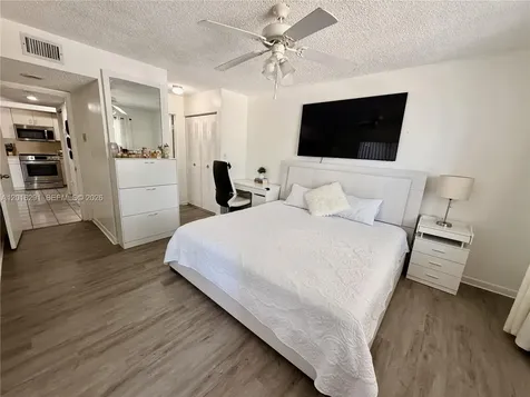 8520 SW 212th Street Cutler Bay FL 33189