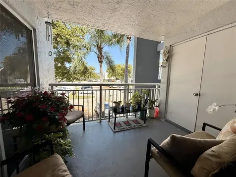8520 SW 212th Street Cutler Bay FL 33189