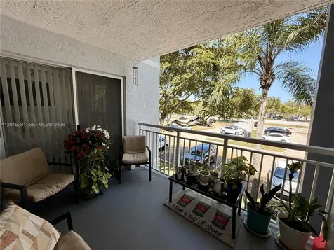 8520 SW 212th Street Cutler Bay FL 33189