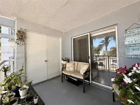 8520 SW 212th Street Cutler Bay FL 33189