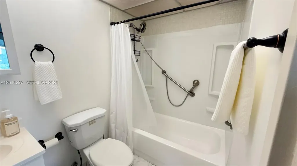 459 Monaco J Delray Beach FL 33446