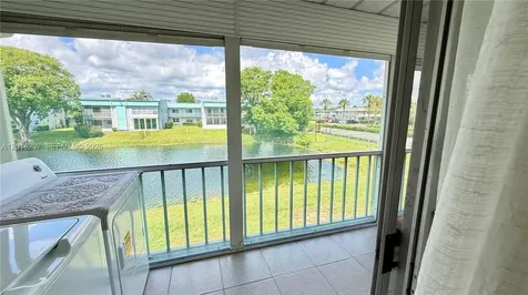 459 Monaco J Delray Beach FL 33446