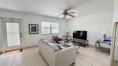 459 Monaco J Delray Beach FL 33446