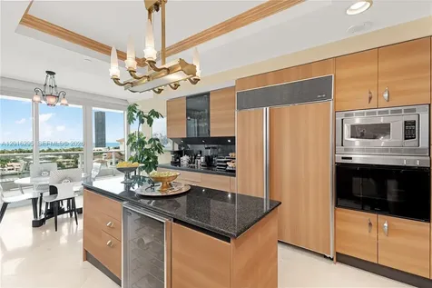 19955 NE 38th Court Aventura FL 33180