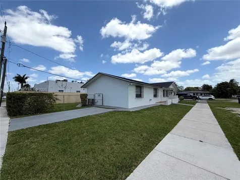 7993 SW 9th Terrace Miami FL 33144