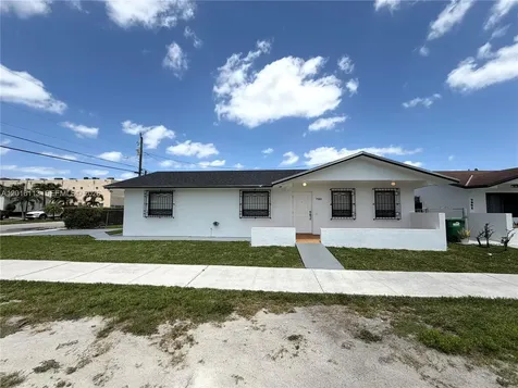 7993 SW 9th Terrace Miami FL 33144