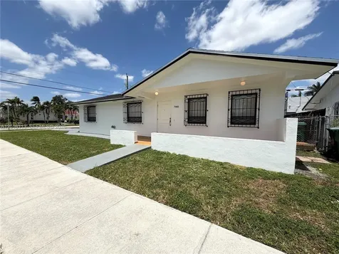 7993 SW 9th Terrace Miami FL 33144