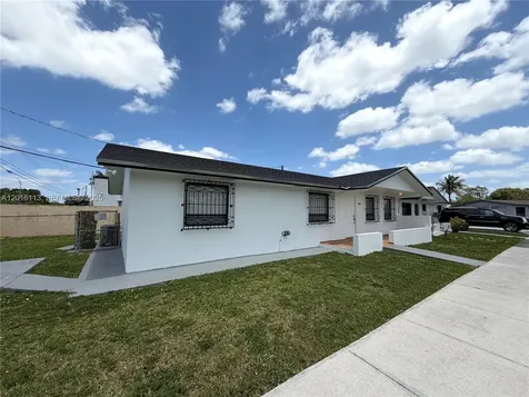 7993 SW 9th Terrace Miami FL 33144