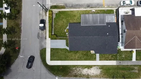 7993 SW 9th Terrace Miami FL 33144