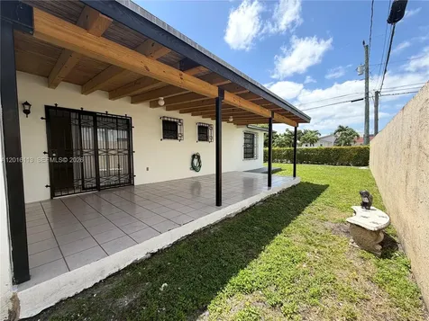 7993 SW 9th Terrace Miami FL 33144
