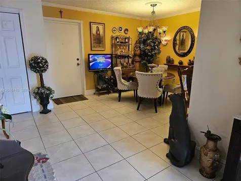 9420 W Flagler Street Miami FL 33174