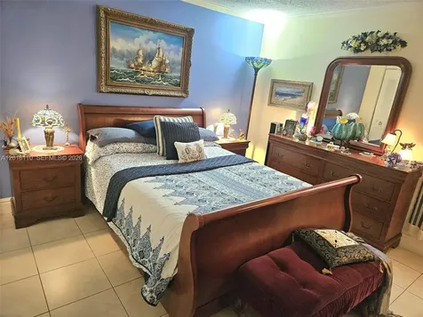 9420 W Flagler Street Miami FL 33174
