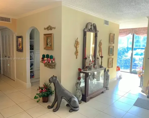 9420 W Flagler Street Miami FL 33174