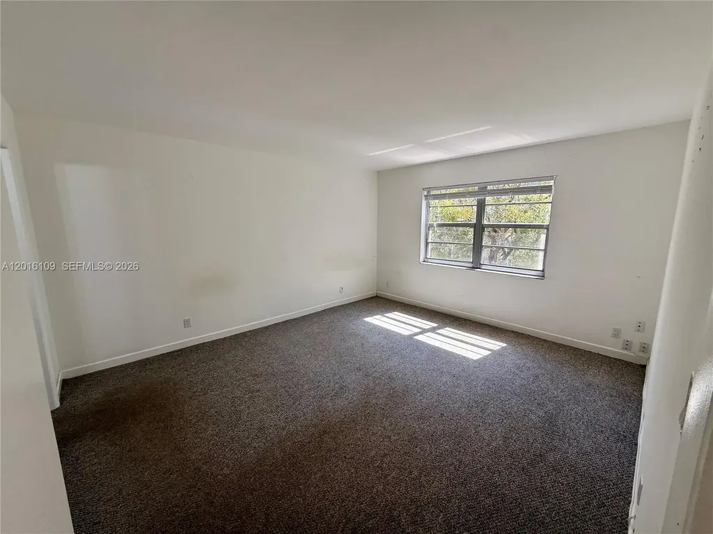 1075 Riverside Drive Coral Springs FL 33071