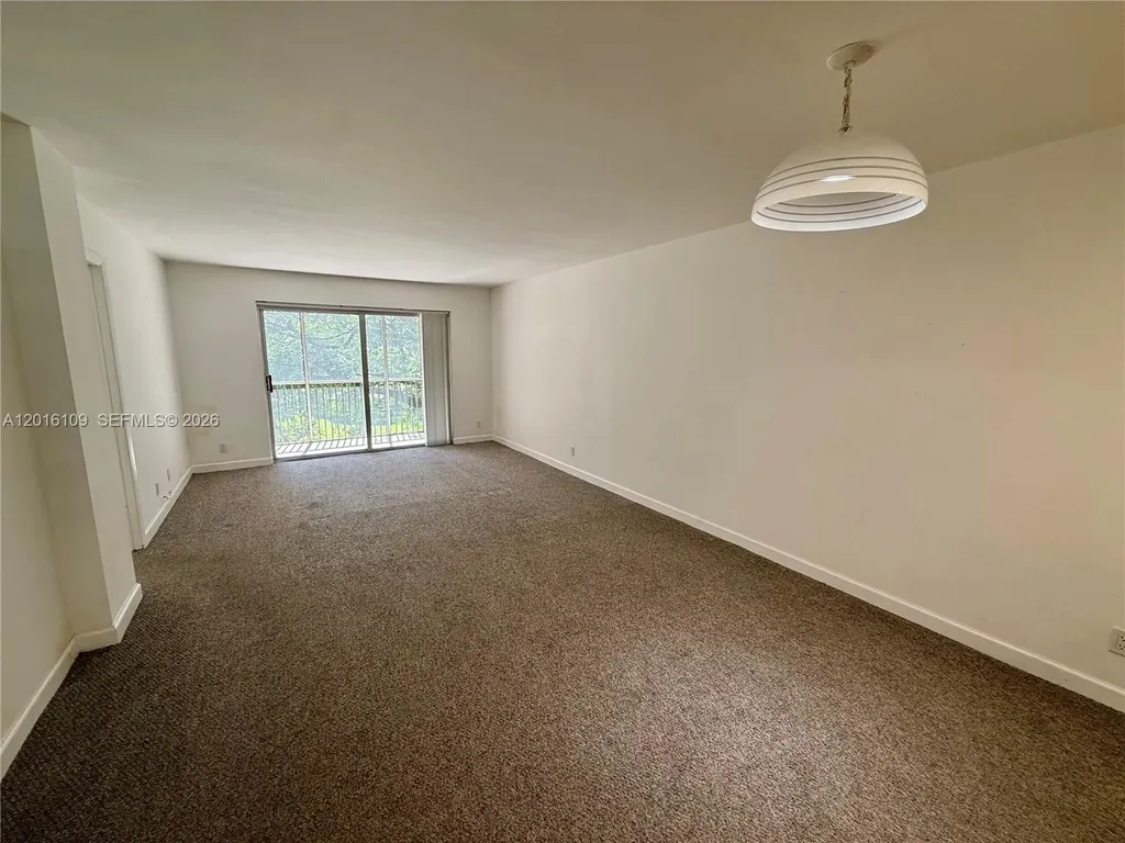 1075 Riverside Drive Coral Springs FL 33071