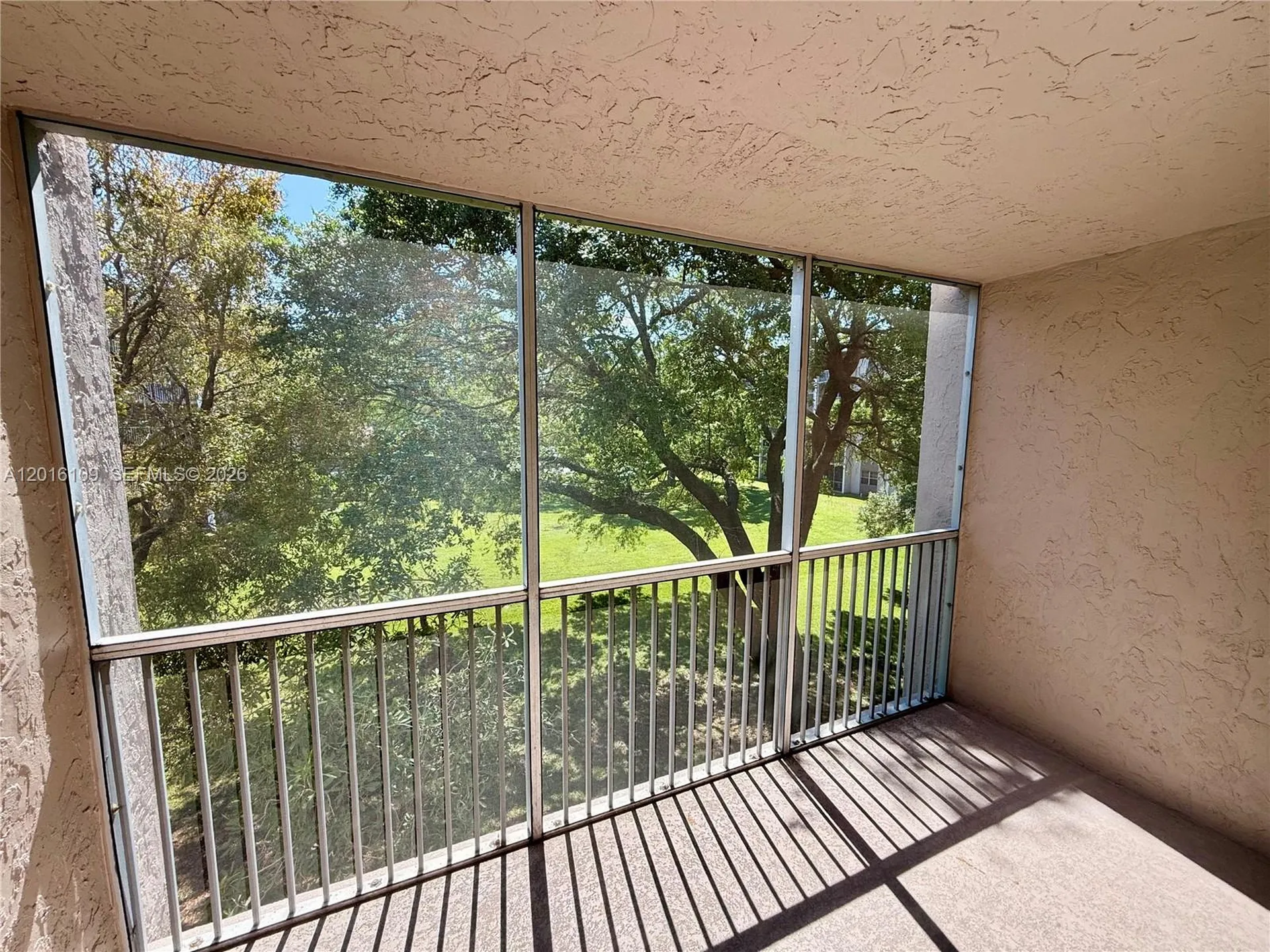 1075 Riverside Drive Coral Springs FL 33071